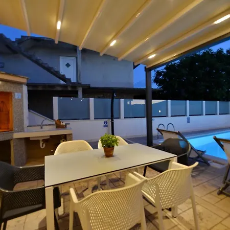 Teco - Moderne Mit Pool Und Meerblick * Trogir