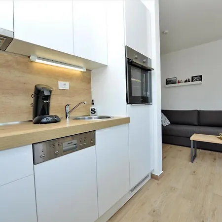 Apartment Tećo - Moderne Mit Pool Und Meerblick
