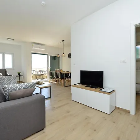 Tećo - Moderne Mit Pool Und Meerblick *