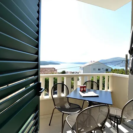 Tećo - Moderne Mit Pool Und Meerblick Apartment *