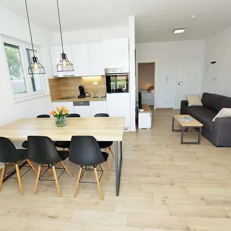 Tećo - Moderne Mit Pool Und Meerblick Apartment *
