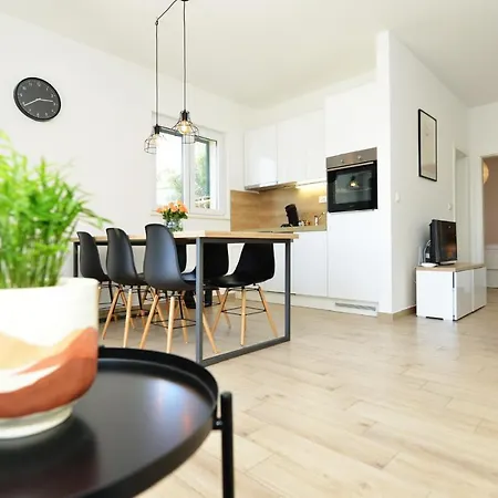 Tećo - Moderne Mit Pool Und Meerblick *