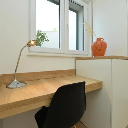 Teco - Moderne Mit Pool Und Meerblick Apartamento