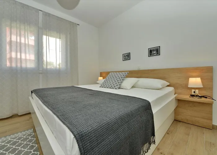 Teco - Moderne Mit Pool Und Meerblick