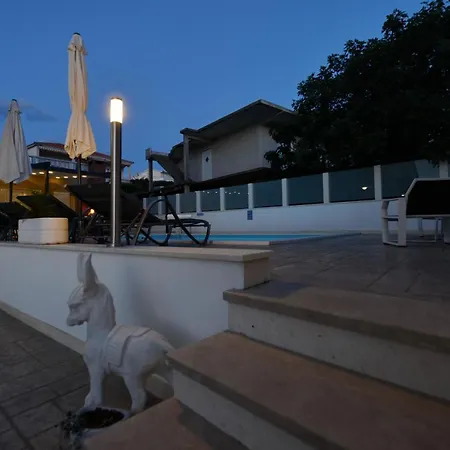 Appartement Teco - Moderne Mit Pool Und Meerblick Trogir