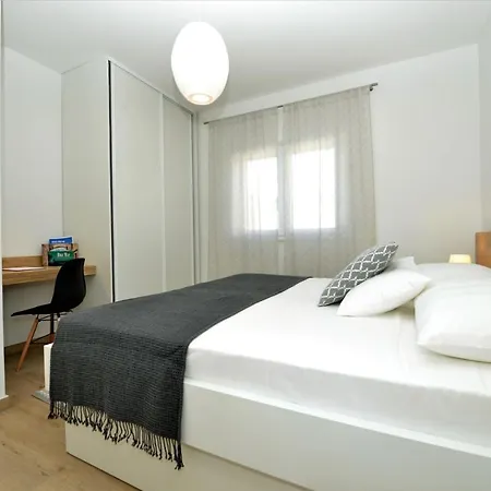 Appartement Teco - Moderne Mit Pool Und Meerblick Trogir