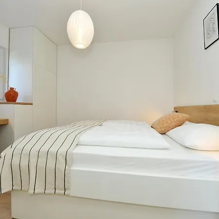 Teco - Moderne Mit Pool Und Meerblick Appartement Trogir