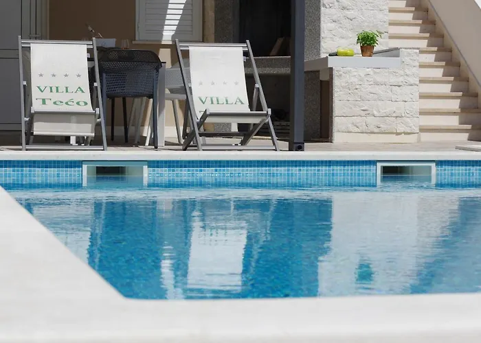 Teco - Moderne Mit Pool Und Meerblick Διαμέρισμα