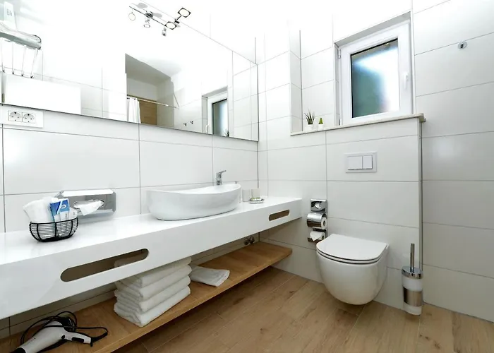 Teco - Moderne Mit Pool Und Meerblick Τρογκίρ