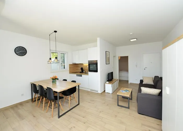 Teco - Moderne Mit Pool Und Meerblick