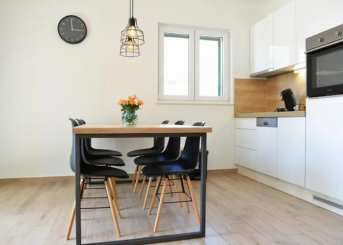 Teco - Moderne Mit Pool Und Meerblick * Τρογκίρ