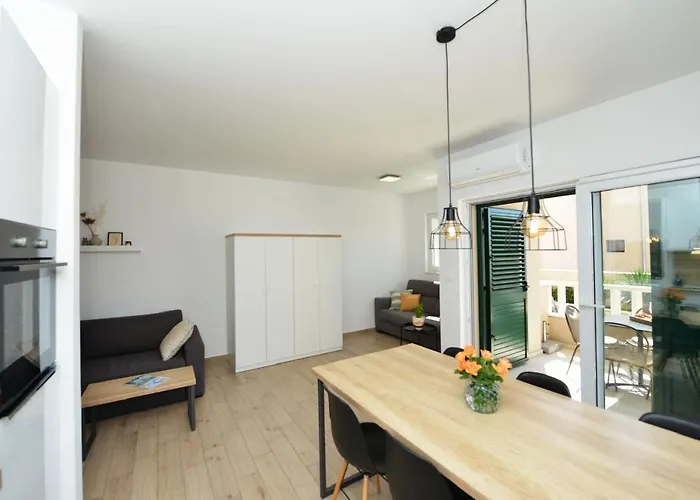 Teco - Moderne Mit Pool Und Meerblick