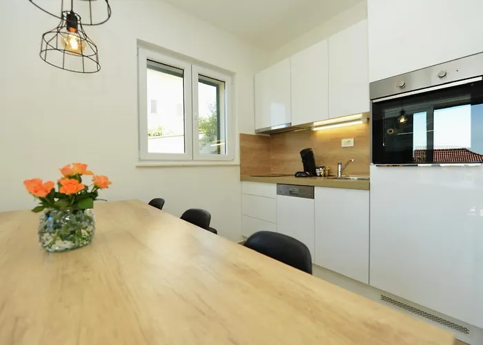 Teco - Moderne Mit Pool Und Meerblick * Τρογκίρ