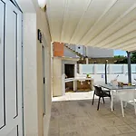 Teco - Moderne Mit Pool Und Meerblick Apartment Trogir