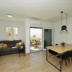 Teco - Moderne Mit Pool Und Meerblick Apartment Trogir