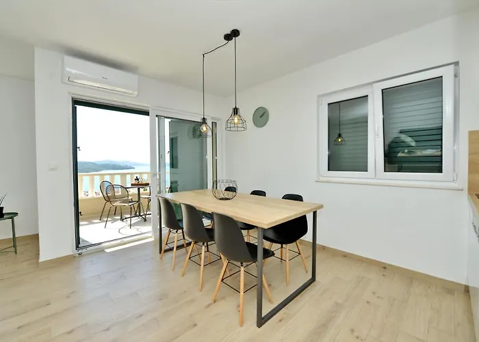 Apartamento Teco - Moderne Mit Pool Und Meerblick Trogir
