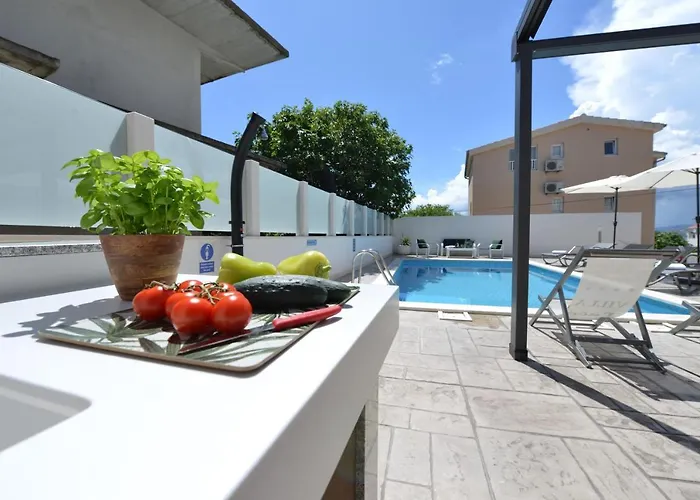 Teco - Moderne Mit Pool Und Meerblick *