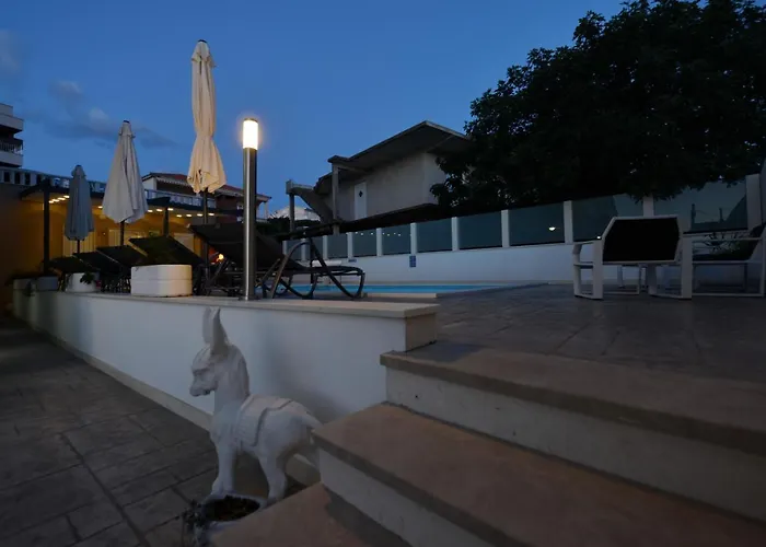 Apartamento Teco - Moderne Mit Pool Und Meerblick Trogir