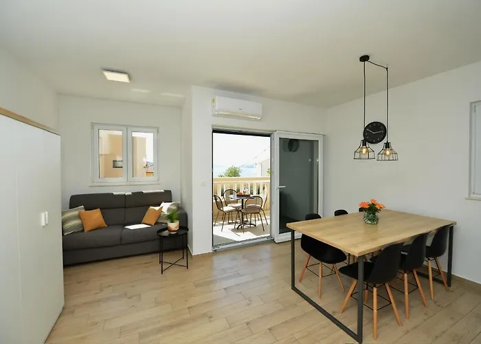 Teco - Moderne Mit Pool Und Meerblick Apartamento Trogir