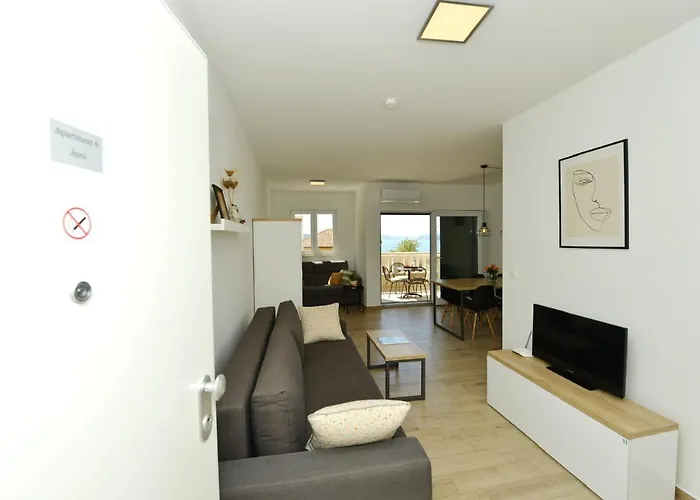 Teco - Moderne Mit Pool Und Meerblick Trogir